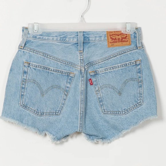 Levi's 501 Shorts - Picture 5 of 7